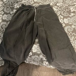 iet frans sweatpants